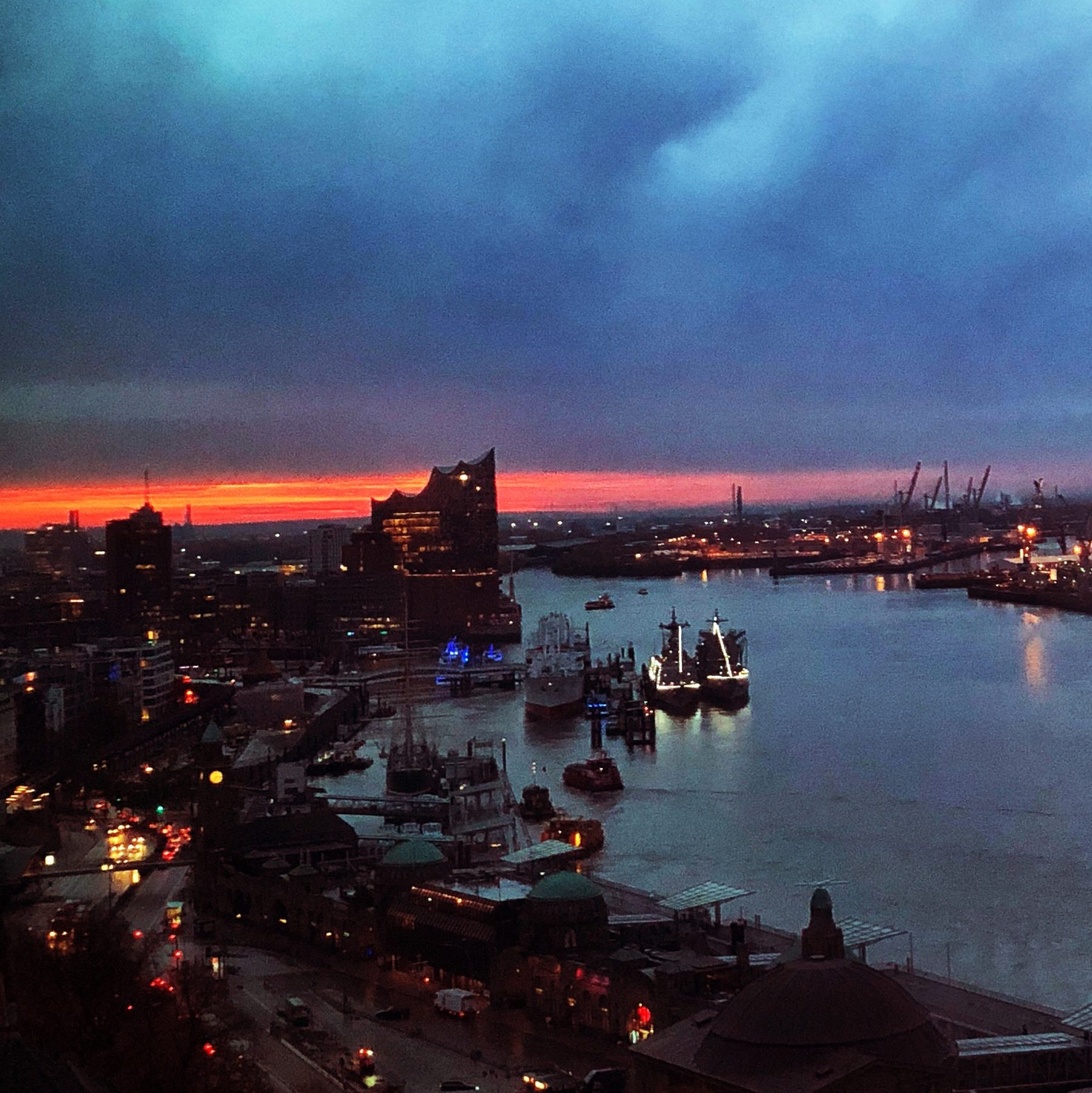 Hamburg, Blick über den Hafen